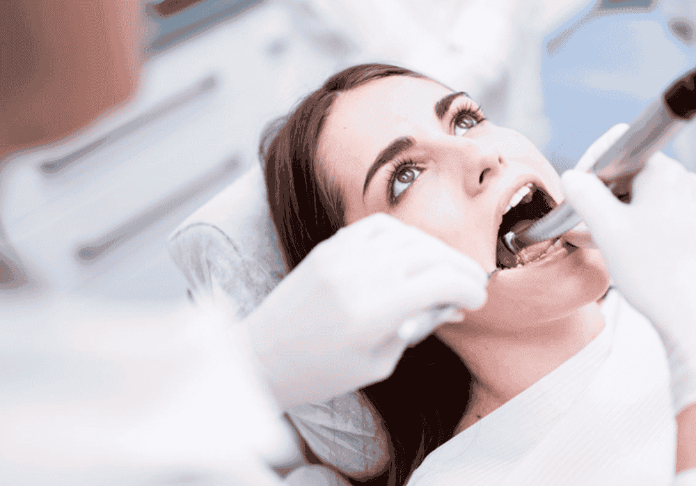 A Grigny, une dentiste refuse de soigner deux mamans voilées et une petite fille