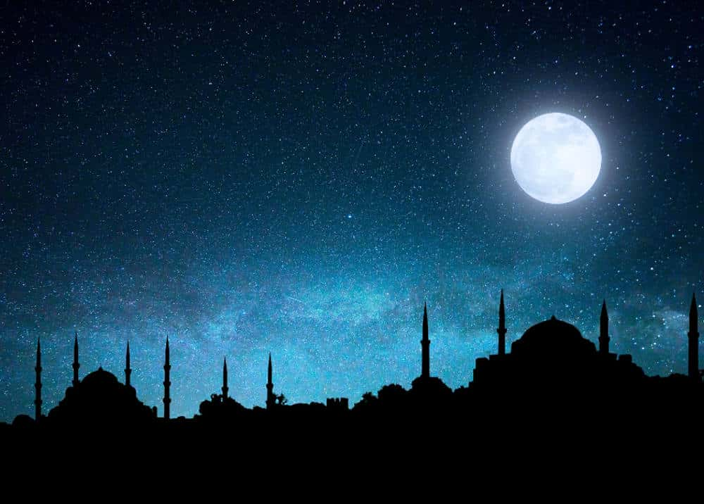 Laylat al-Qadr : lumière du Tout-Puissant dans la révélation du Saint Coran