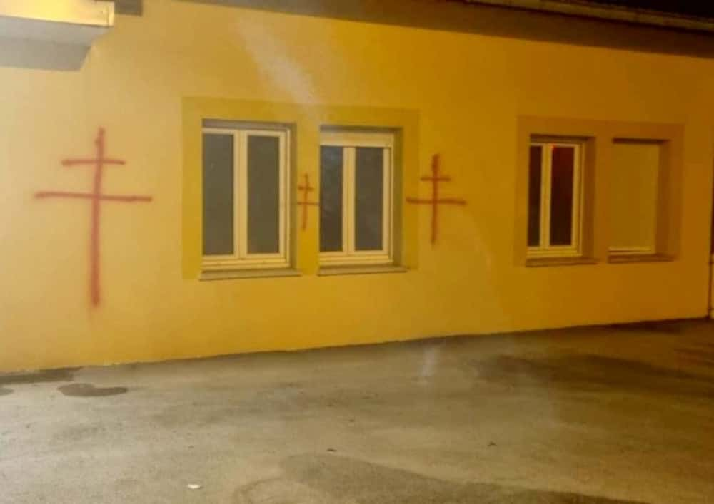 Mosquée taguée : le maire de Pontarlier dénonce un acte « inqualifiable »