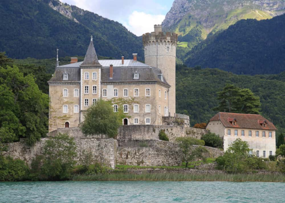 Airbnb : nouveau scandale dans une affaire de discrimination à Annecy