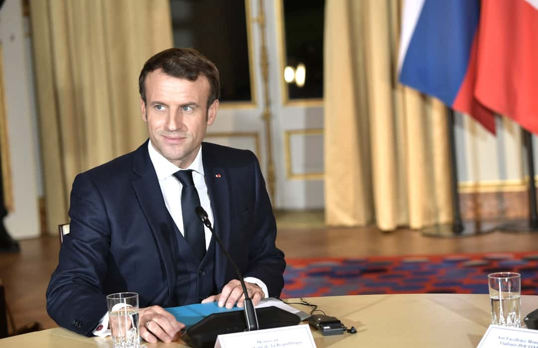 Macron et la société du dimanche : quand l’immobilisme est « En marche »