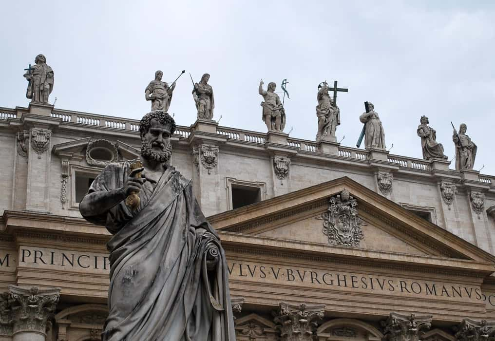Une « action hypocrite » : un collectif catholique interpelle Darmanin sur l'affaire Iquioussen