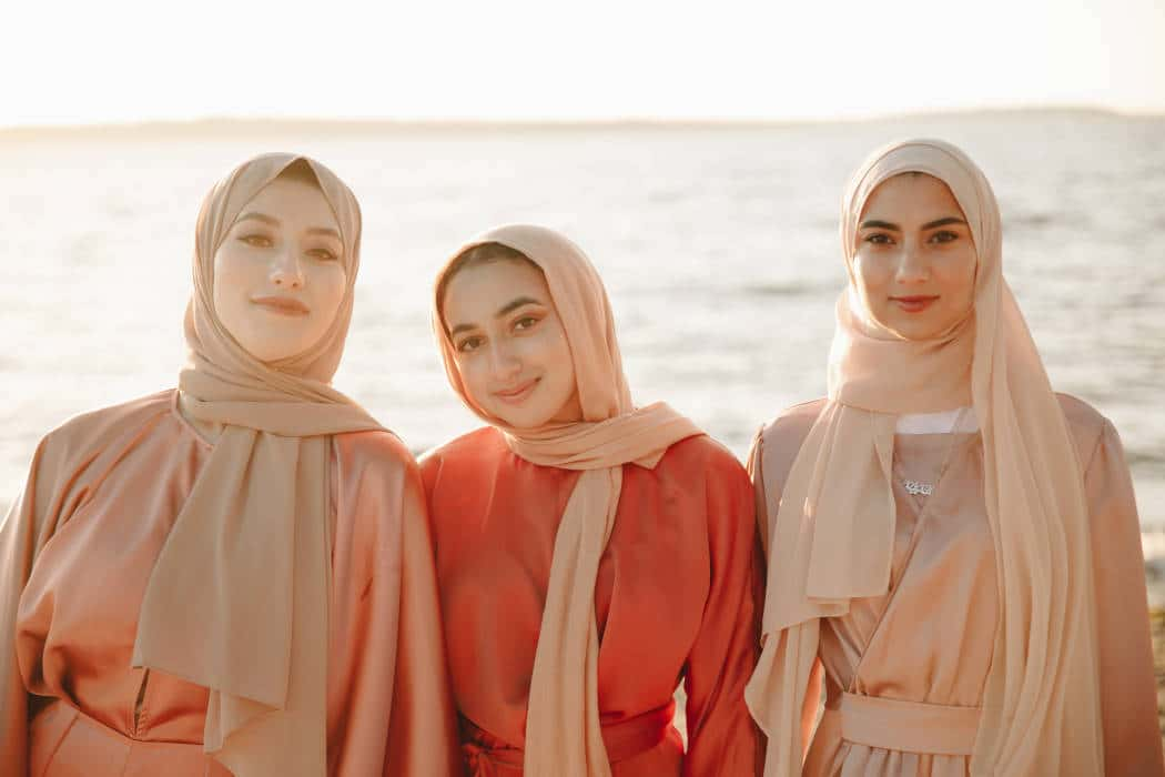Abaya, H Market : l'été islamophobe promet d'être chaud