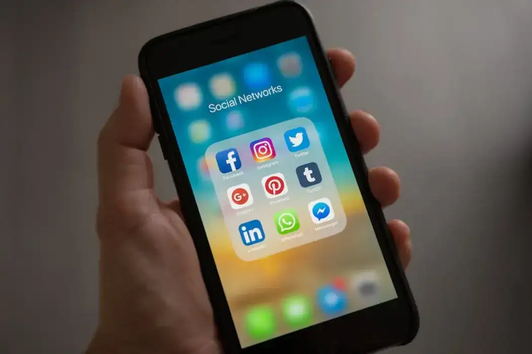 Tweeter ou ne pas tweeter : Twitter et l'éthique communautaire musulmane