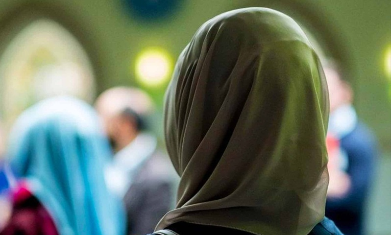 Islamophobie : violente agression contre une femme voilée à Poissy