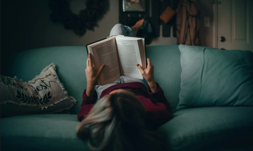 Face à l’addiction aux écrans, le pouvoir salvateur de la lecture