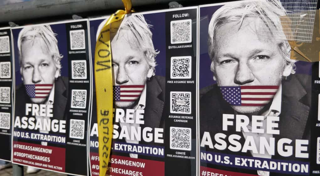 Assange : la justice britannique demande des garanties aux États-Unis