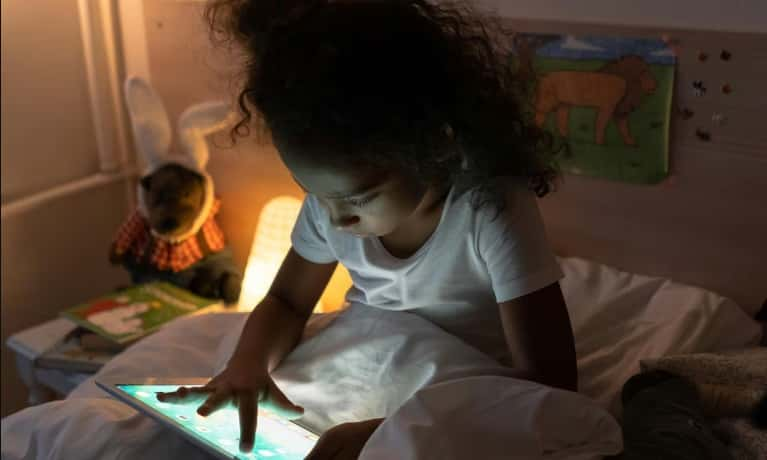 Un rapport alerte sur l'essor d'une génération « d'enfants d'intérieur »
