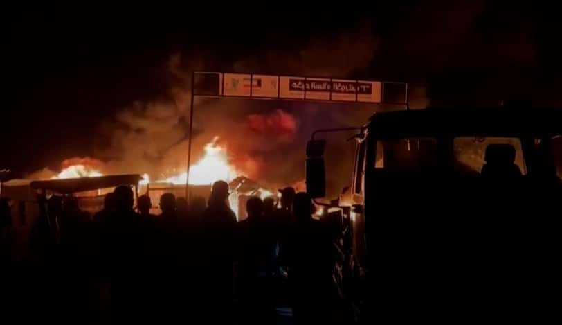 Nouveau massacre à Rafah : Israël bombarde un camp de déplacés