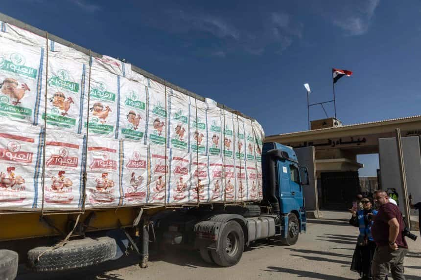 Gaza : un convoi humanitaire pillé par une « foule désespérée »